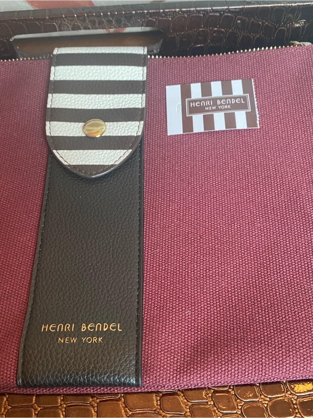 Henri Bendel Burgundy Black Friday Pouch GWP w/Stripe Tab & Bonus Bag w/Tissue - Picture 16 of 16